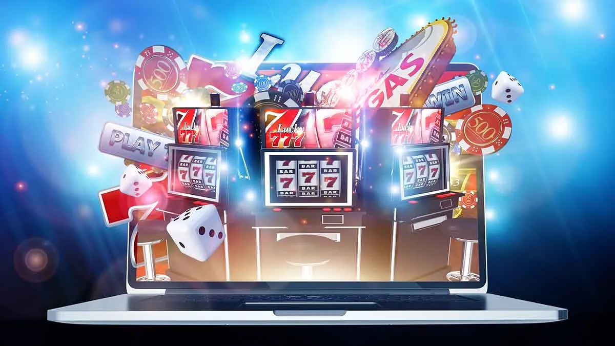 線上老虎機遊戲示意圖｜筆電內彈出拉霸機與賭場元素